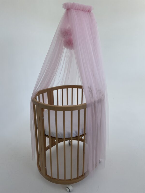 A pompom canopy