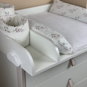 Mähkimismatt kummutile „Roosad oksakesed“